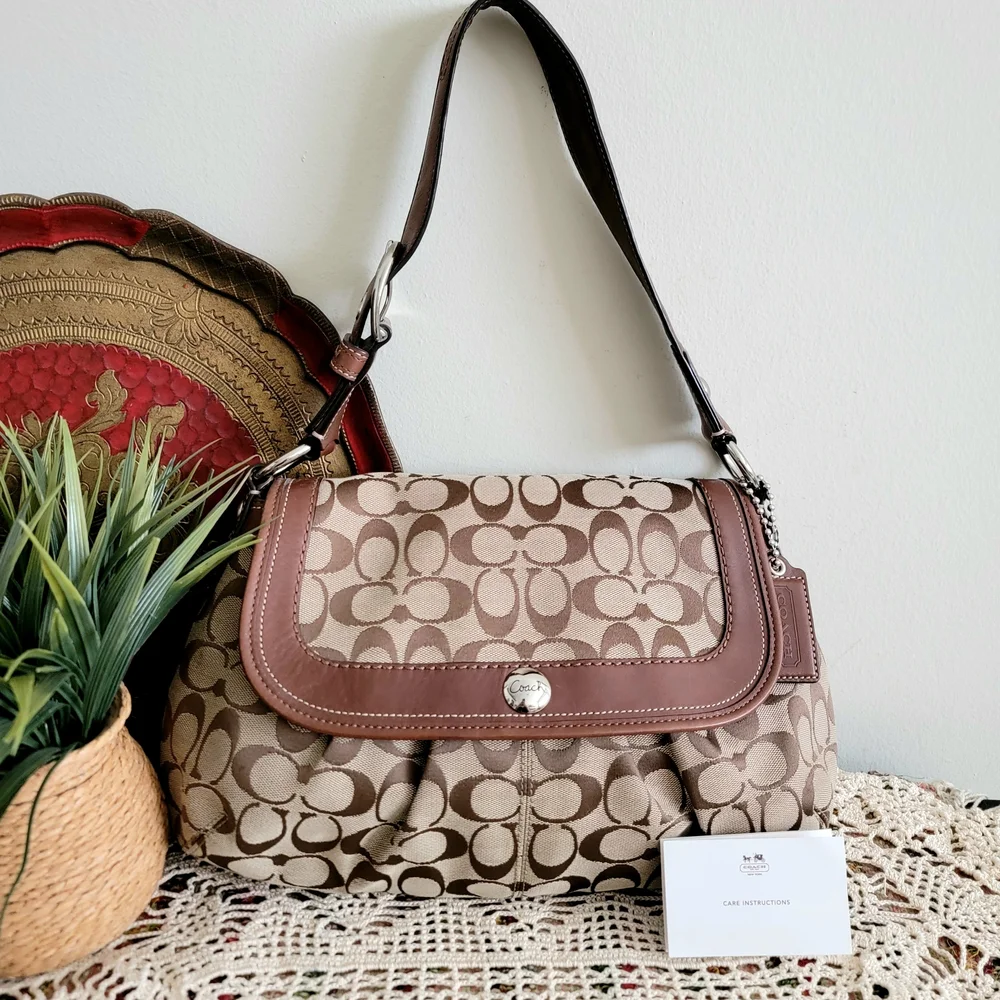 Coach Classic Shoulder Bag Baguette